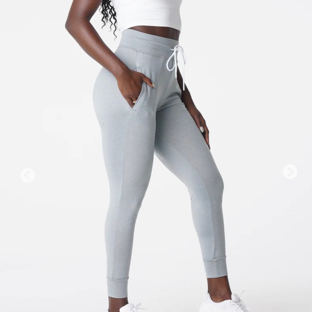 Nvgtn silver mist joggers size Medium
